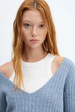 Sweater canalé cuello de Mango en Buzos y Sweaters para argentina