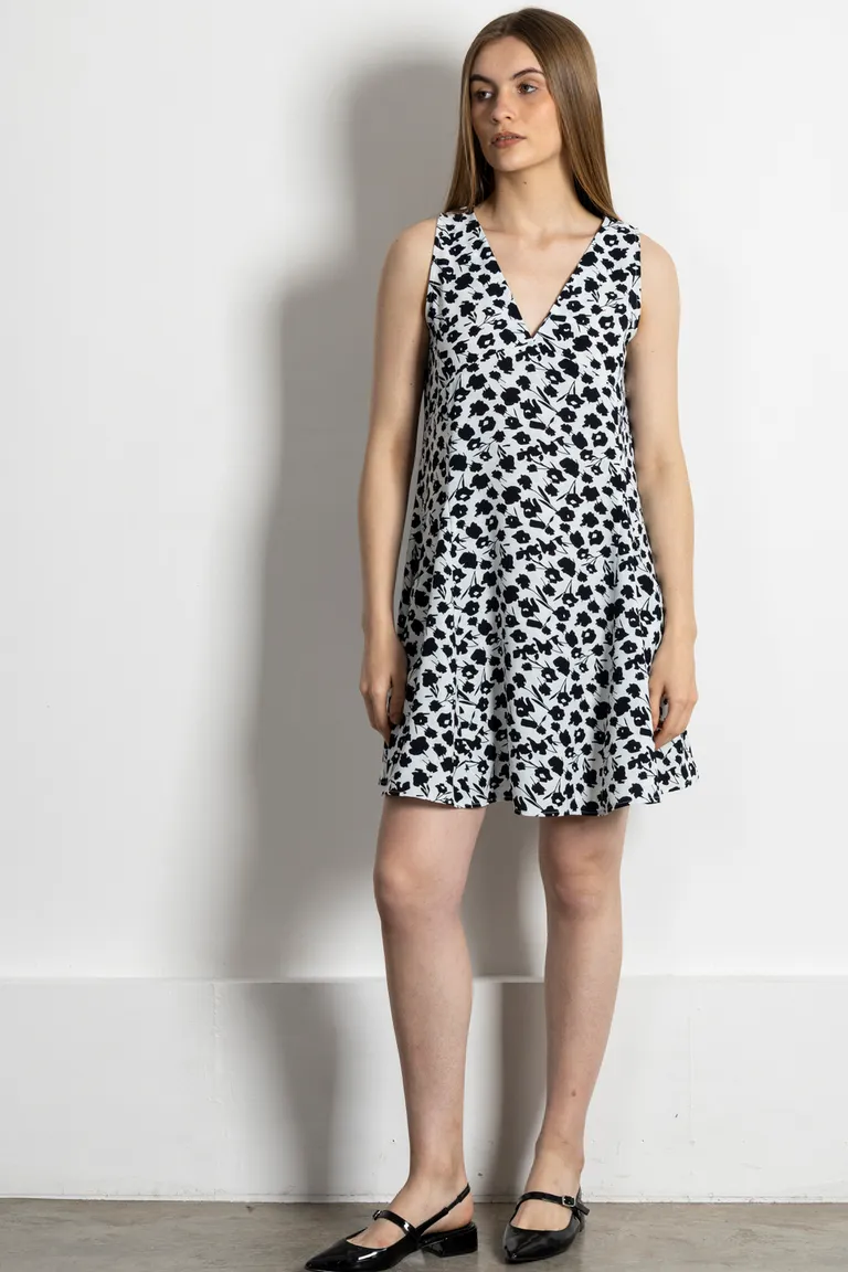 Vestido corto con estampa floreada y escote en V de Kill en Vestidos para argentina