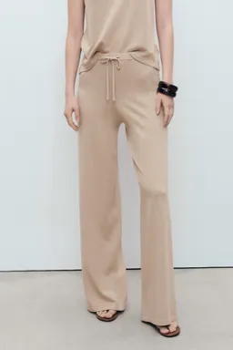 Pantalón punto recto de Mango en Pantalones para argentina