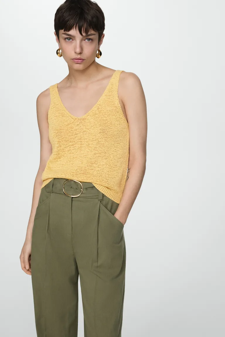 Top punto escote pico de Mango en Tops para argentina