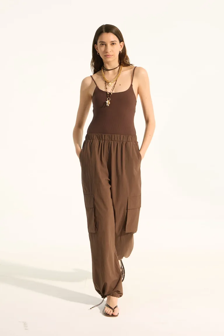 Mono de algodón de corte holgado en tono marrón con detalles prácticos de Portsaid en Monos para argentina