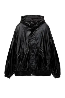 Chaqueta brillante capucha de Pull&Bear en Abrigos y Camperas para argentina