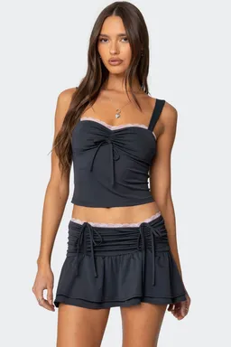Musculosa claudina de Edikted en Tops para argentina
