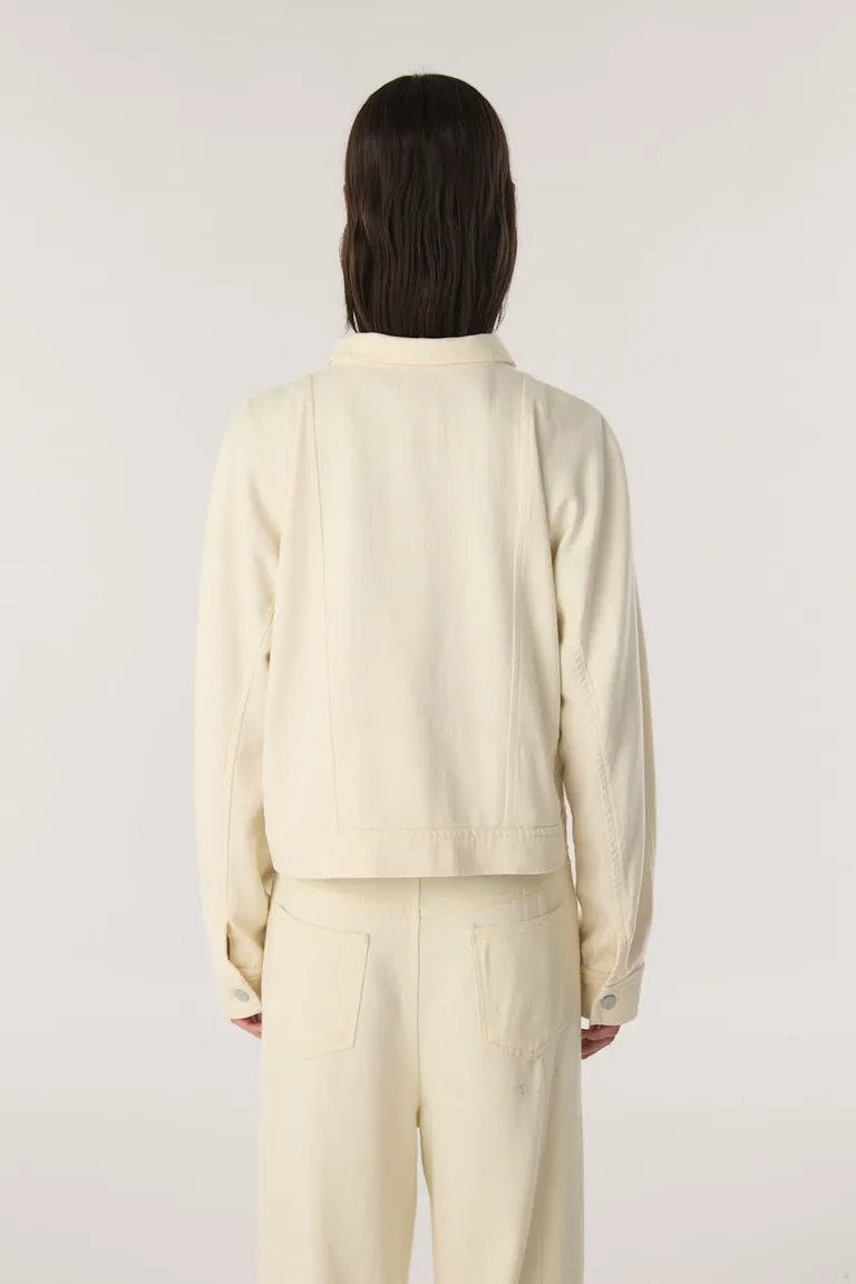 Chaqueta oversize de corte estructurado con bolsillos frontales y cierre de botones metálicos en el delantero de Furzai en Chaquetas para argentina