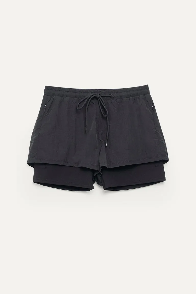 Shorts deportivos de tiro medio con textura rústica y tela liviana de 47 Street en Shorts para argentina