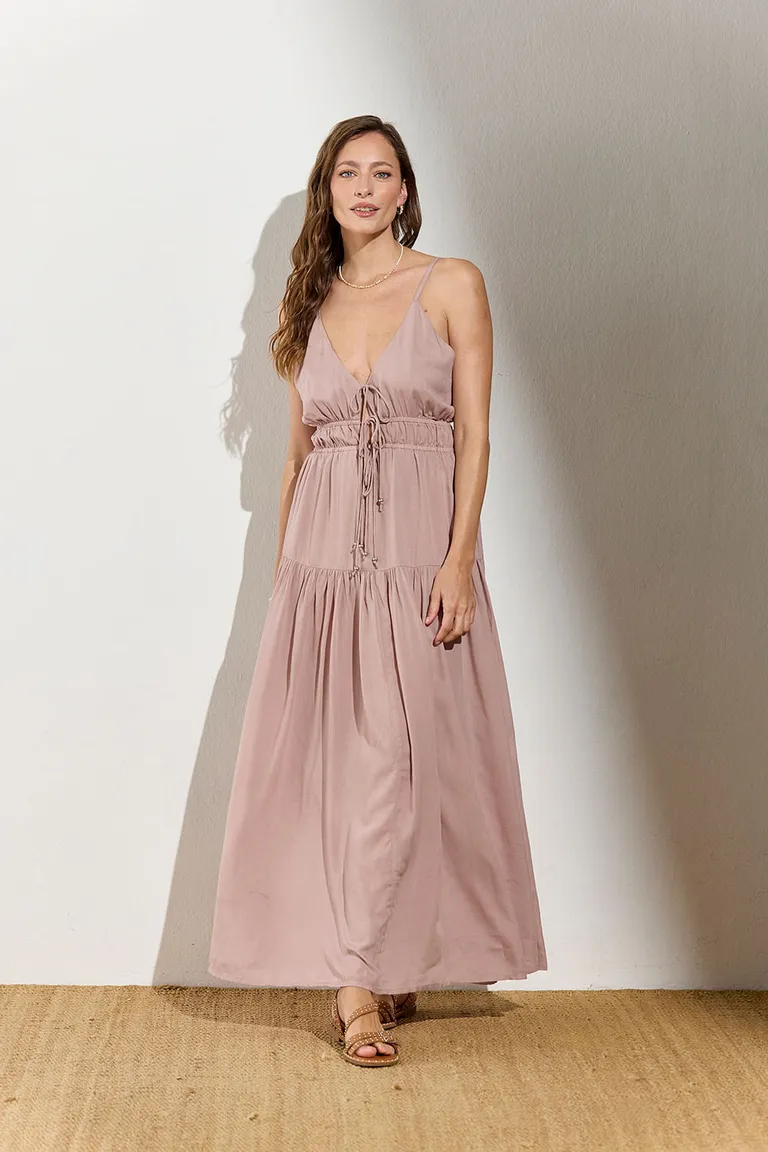 Vestido largo y holgado con detalles en volantes y ajuste en la cintura de Indiastyle en Vestidos para argentina