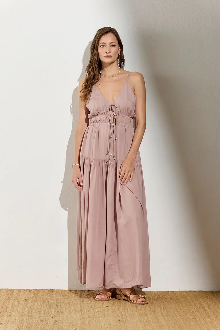 Vestido largo y holgado con detalles en volantes y ajuste en la cintura de Indiastyle en Vestidos para argentina