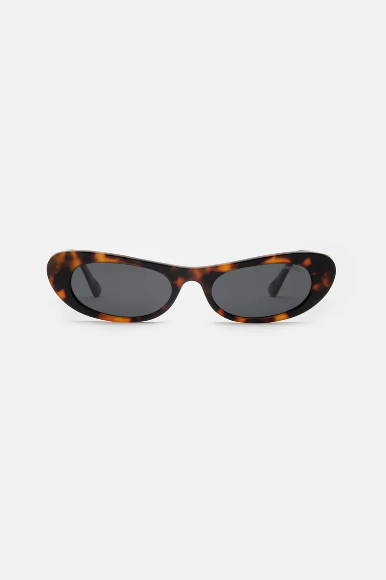 Gafas de acetato premium con lentes polarizados y diseño ajustable de Ay Not Dead en Anteojos para argentina