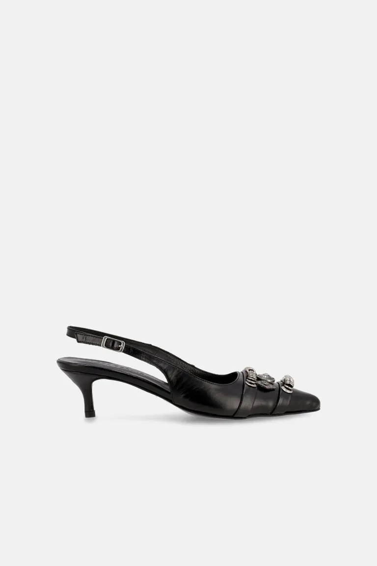 Zueco elegante con apliques en níquel y tacón medio para mujer de Justaosadia en Zuecos Planos para argentina