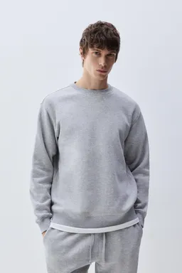 Buzo básico de Lefties en Buzos y Sweaters para argentina