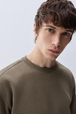 Buzo básico de Lefties en Buzos y Sweaters para argentina