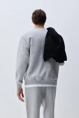 Buzo básico de Lefties en Buzos y Sweaters para argentina
