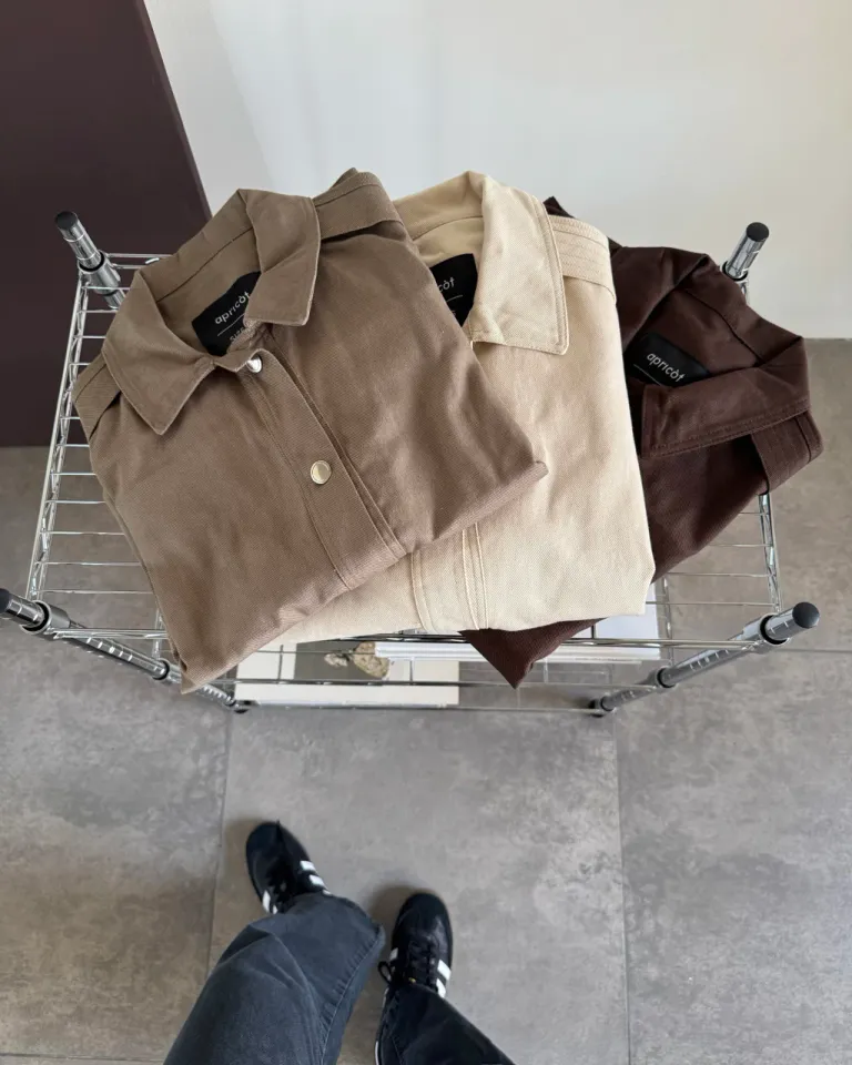 Chaqueta de lona beige, una prenda básica y versátil para tu armario de Apricot en Chaquetas para argentina