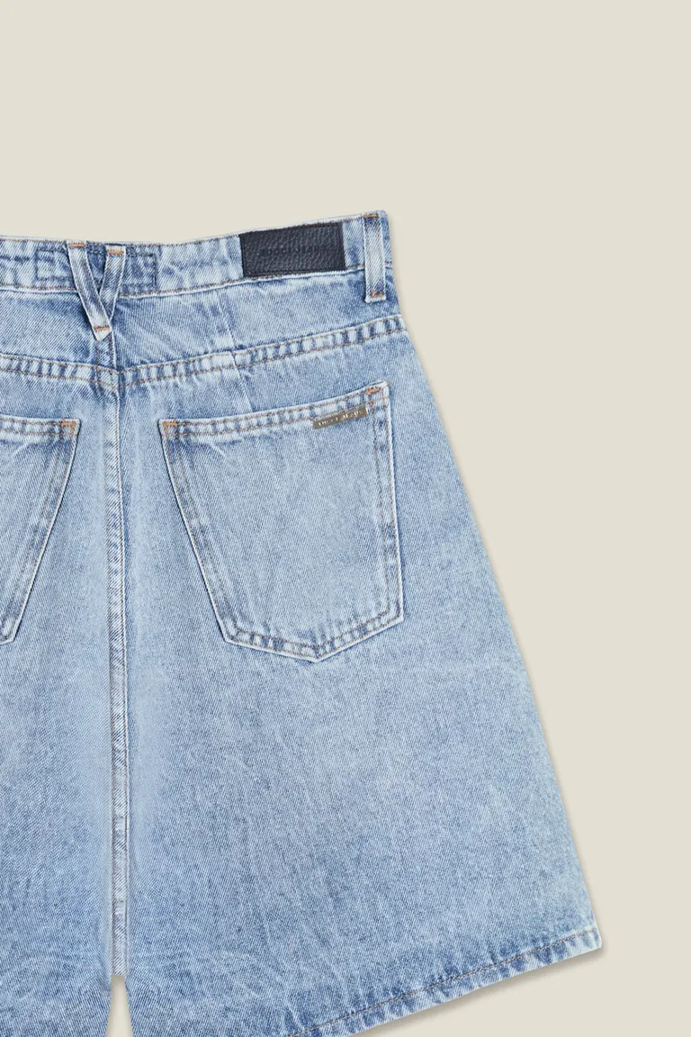 Bermuda de denim con detalles exclusivos y altura en la cintura de Tucci en Shorts para argentina