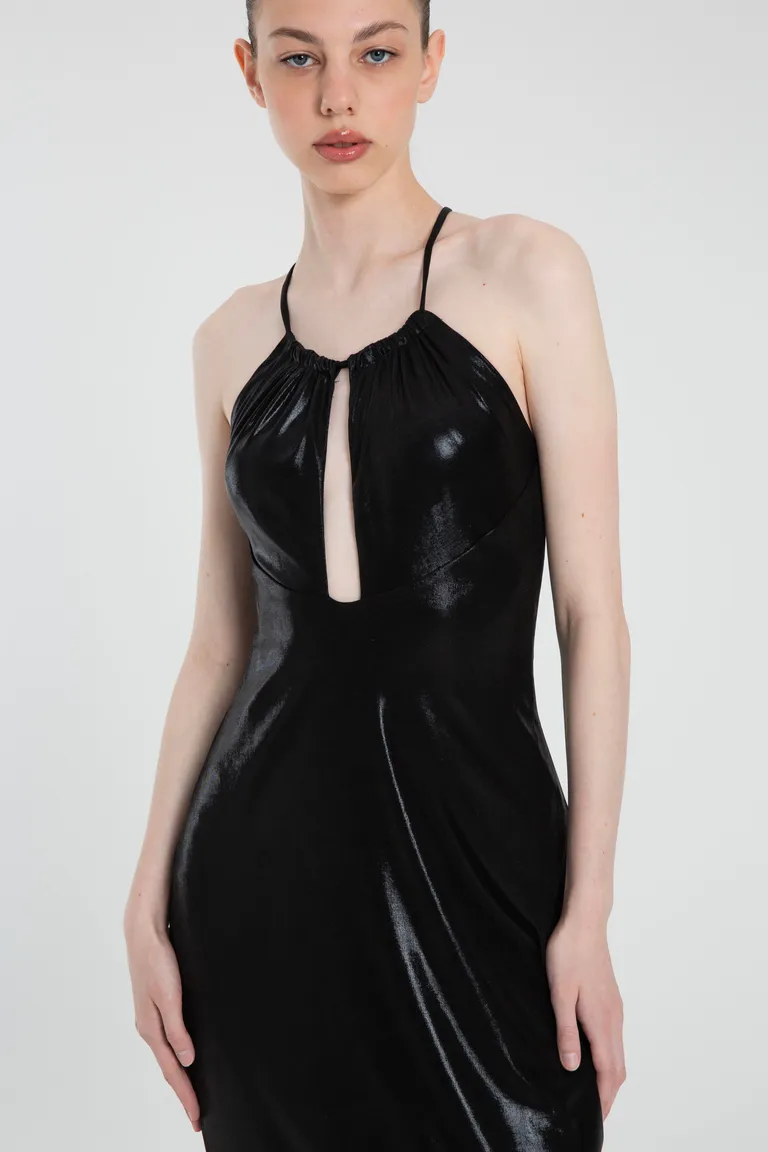 Vestido de punto negro con escote y tajo lateral hasta la rodilla de Naíma en Vestidos para argentina