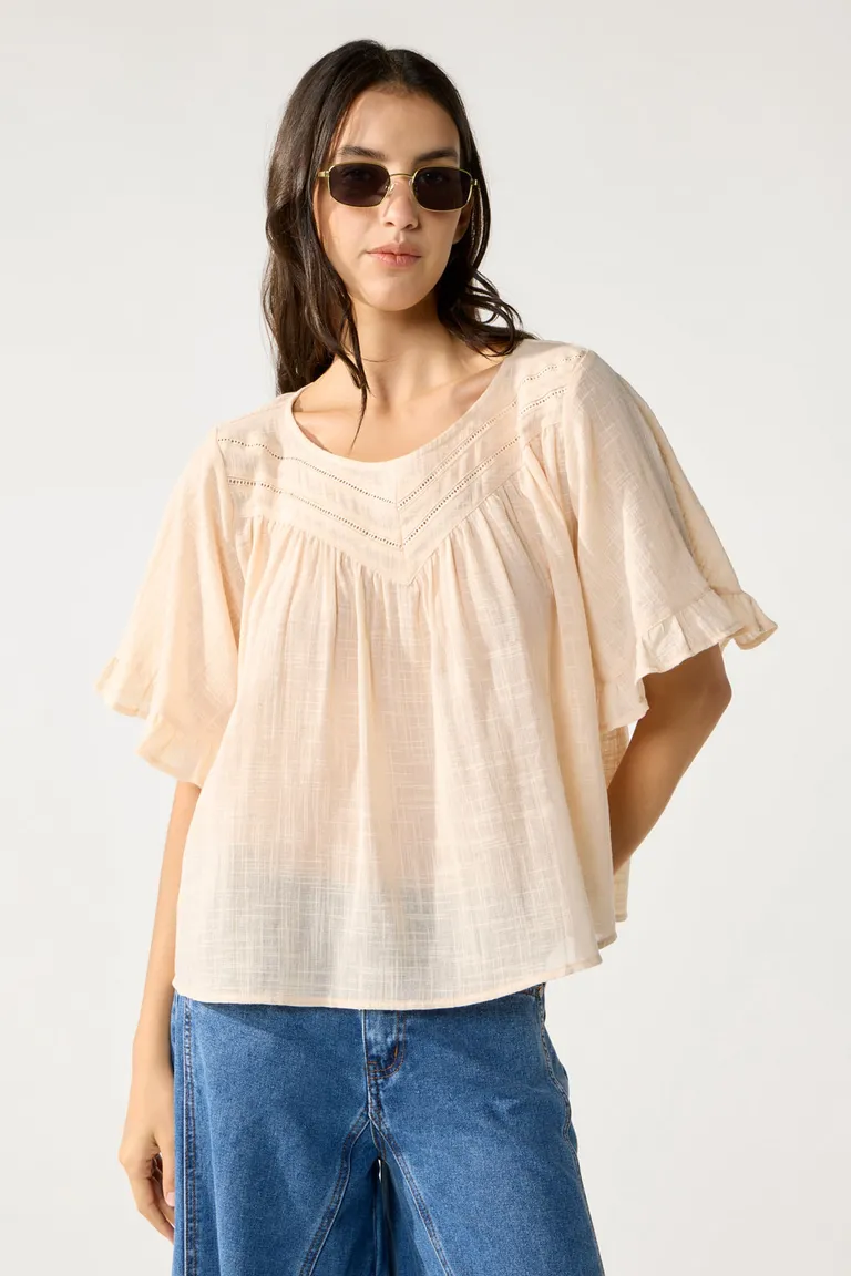 Blusa elegante y versátil con diseño femenino de Cuesta Blanca en Blusas para argentina