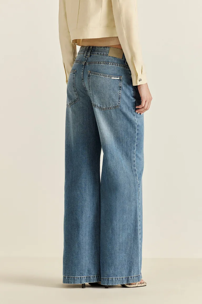 Pantalón wide leg de denim en tono azul medio de Tucci en Pantalones para argentina