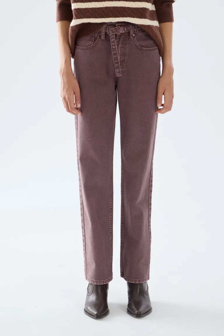 Jean de corte recto con diseño de cinco bolsillos y tiro medio de Portsaid en Pantalones para argentina