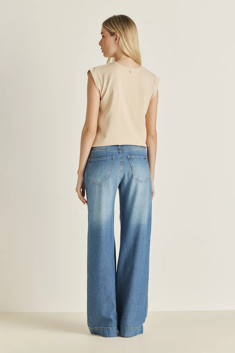 Remera sin mangas con estampado de leopardo y detalles brillantes de Tucci en Remeras para argentina