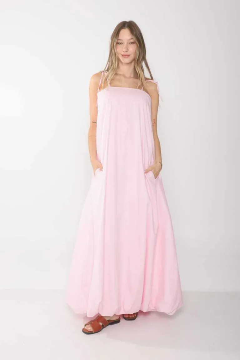 Vestido de estilo balón en poplin con bolsillos y tirantes ajustables de Belle en Vestidos para argentina