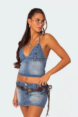 Top halter denim wanona de Edikted en Tops para argentina