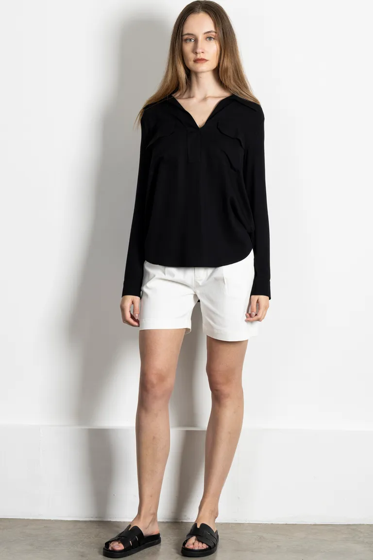 Blusa de corte recto con escote en V y bolsillos en negro de Kill en Blusas para argentina