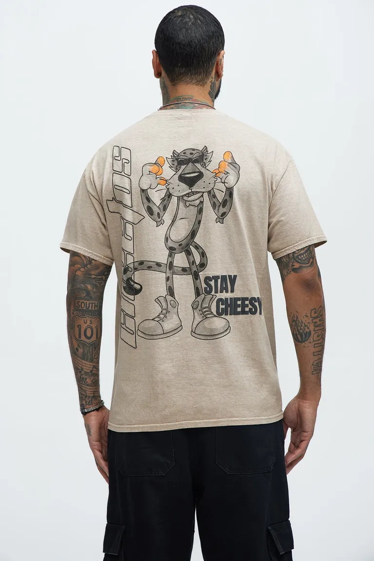 Remera cheetos stay cheesy de Fashion Nova en Remeras y Polos para argentina