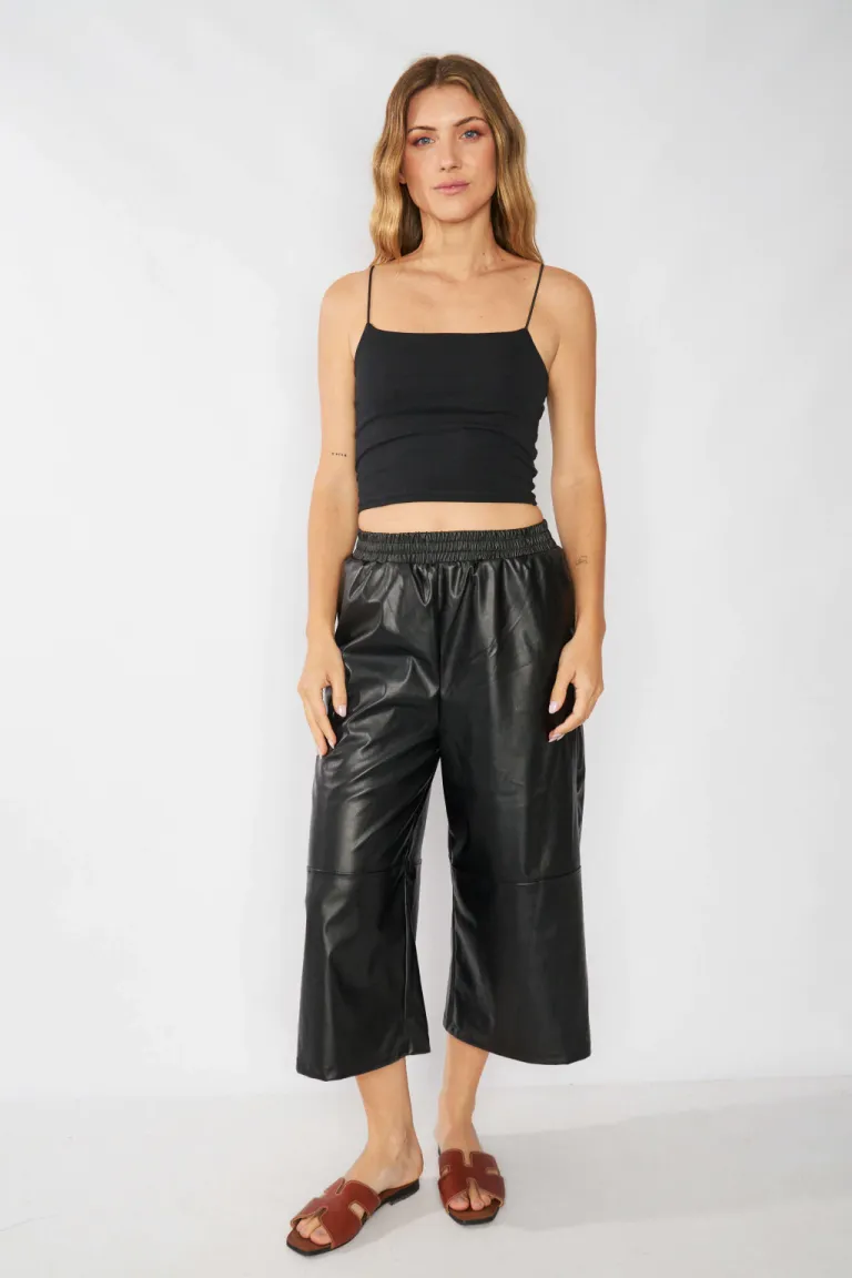 Pantalón cuerina capri con cintura elástica para mujer de Belle en Pantalones para argentina