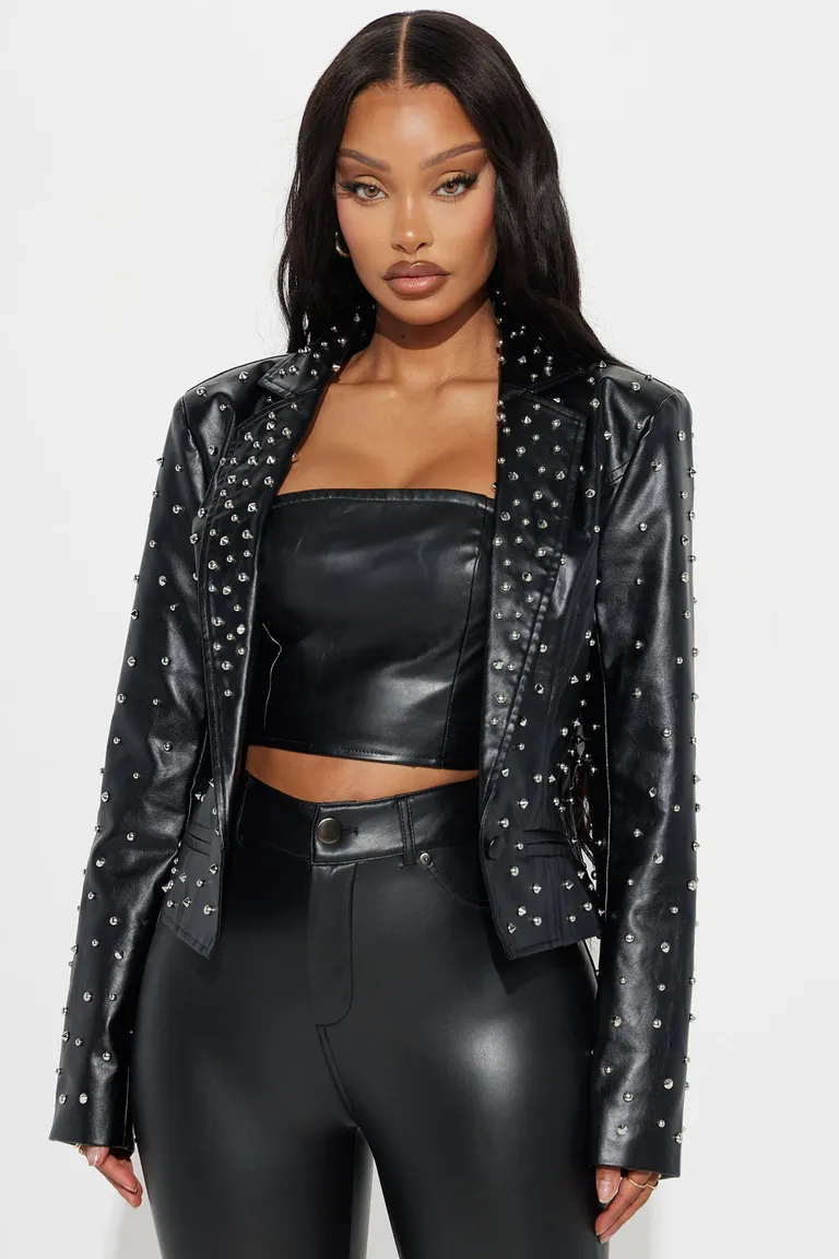 Blazer tachas símil cuero de Fashion Nova en Chaquetas para argentina
