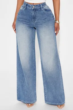 Jeans coi pierna ancha rígidos de Fashion Nova en Pantalones para argentina