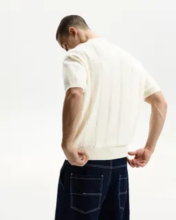 Chomba manga corta texturada de Bershka en Remeras y Polos para argentina