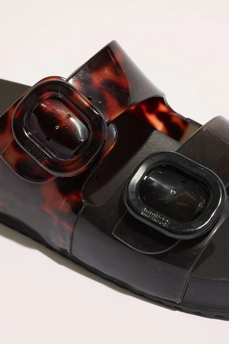 Sandalias Melissa con hebillas en las tiras - Comodidad y estilo para el verano de Portsaid en Sandalias para argentina