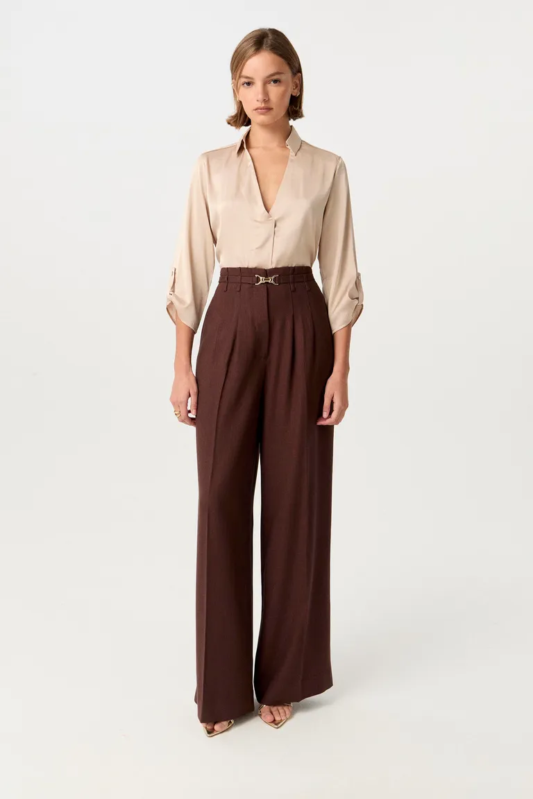 Blusa de seda de corte relajado con escote en V y cuello camisero de Markova en Blusas para argentina