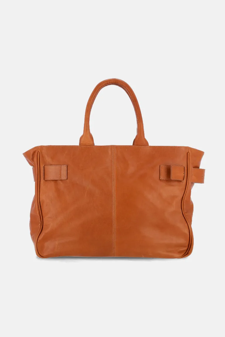 Bolso de cuero marrón de diseño funcional y elegante de Justaosadia en Bolsos y Carteras para argentina