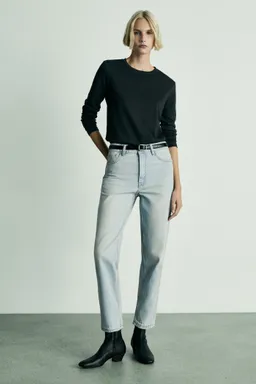 Jeans mom tiro alto de Mango en Pantalones para argentina