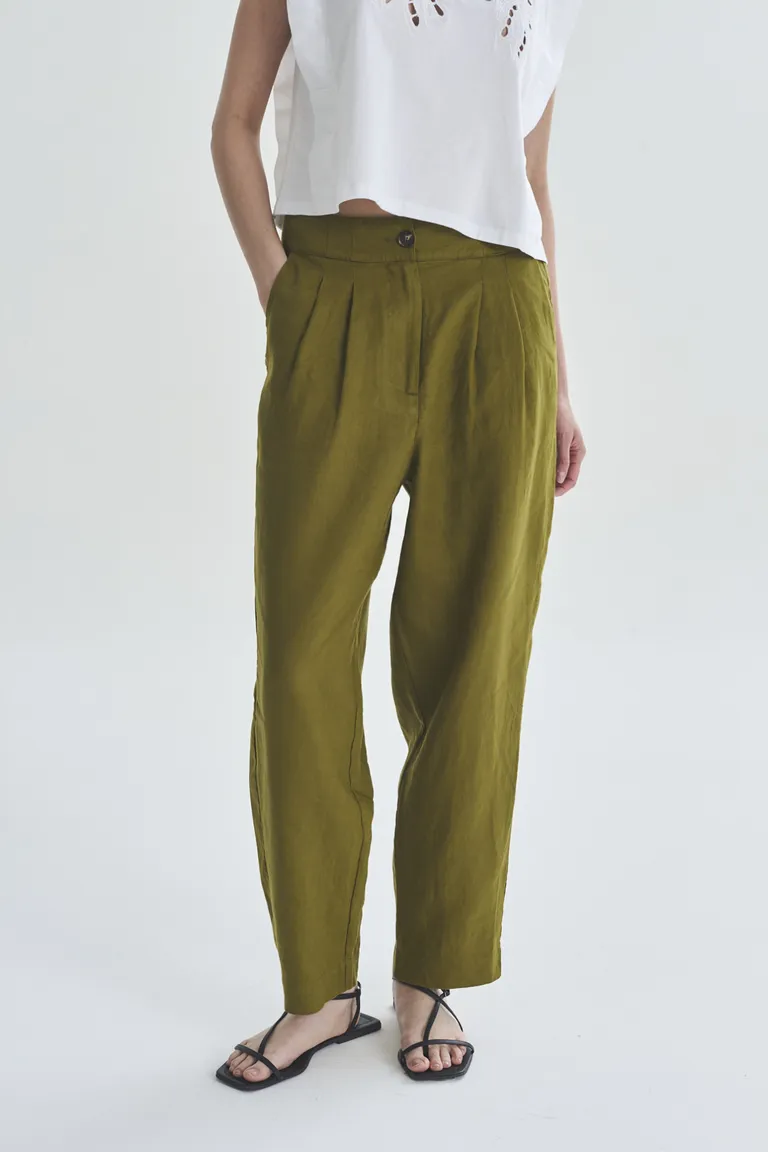 Pantalón verde de corte recto y diseño minimalista para mujer de Akiabara en Pantalones para argentina