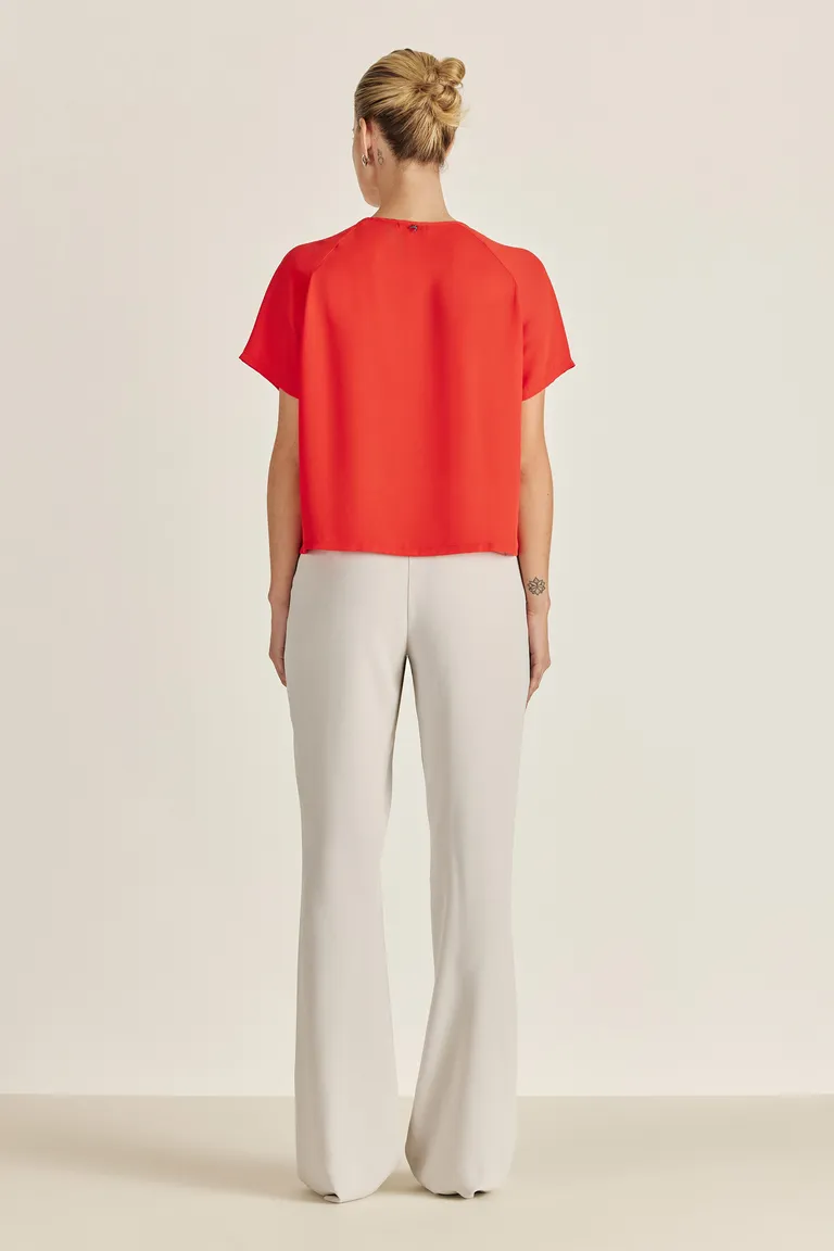 Top rojo de diseño exclusivo con detalles en la espalda y frente de Tucci en Tops para argentina