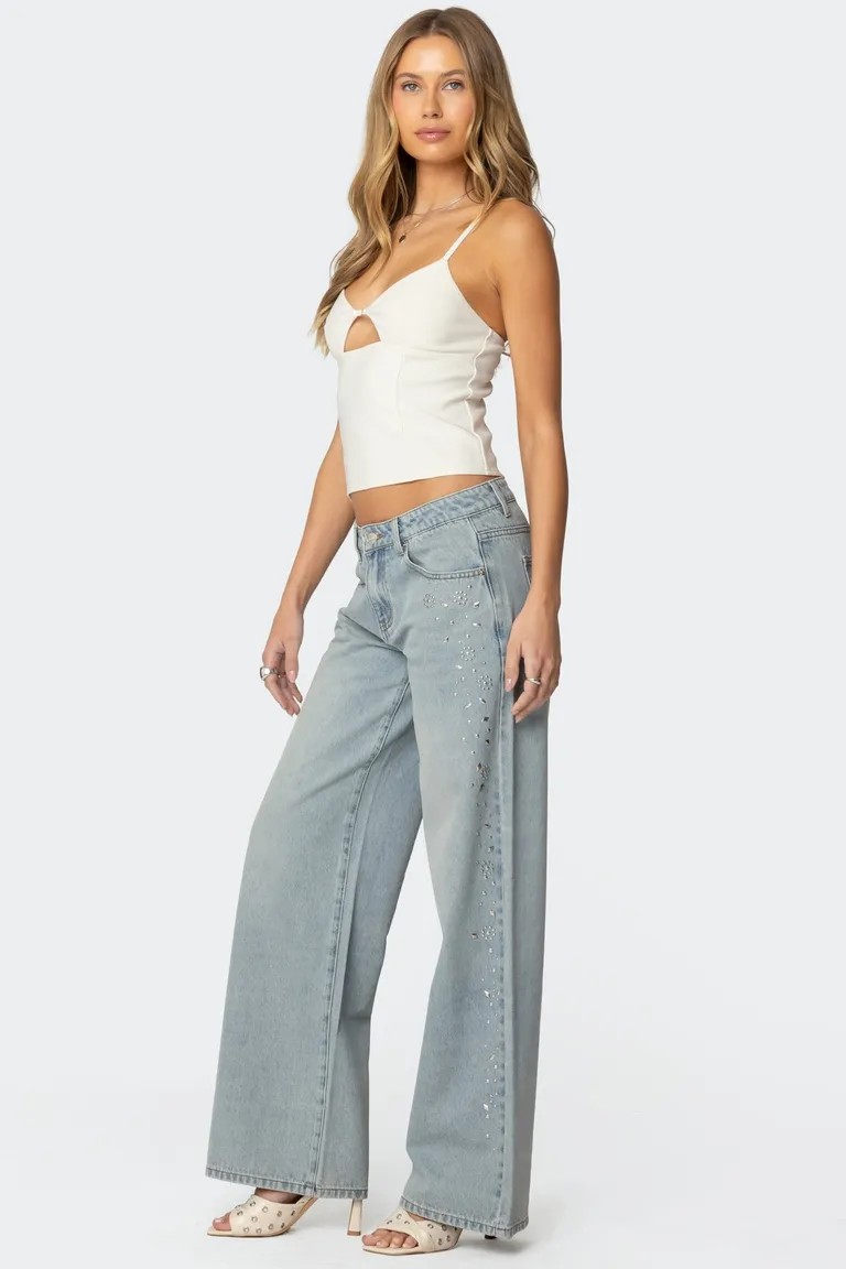 Jeans tiro bajo con tachas de Edikted en Pantalones para argentina