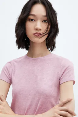Remera manga corta canalé de Mango en Remeras para argentina