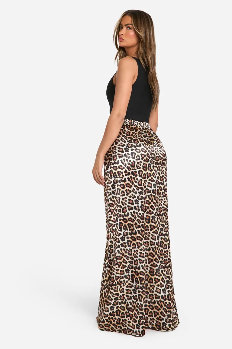Maxi falda satinada animal print de Boohoo en Faldas para argentina
