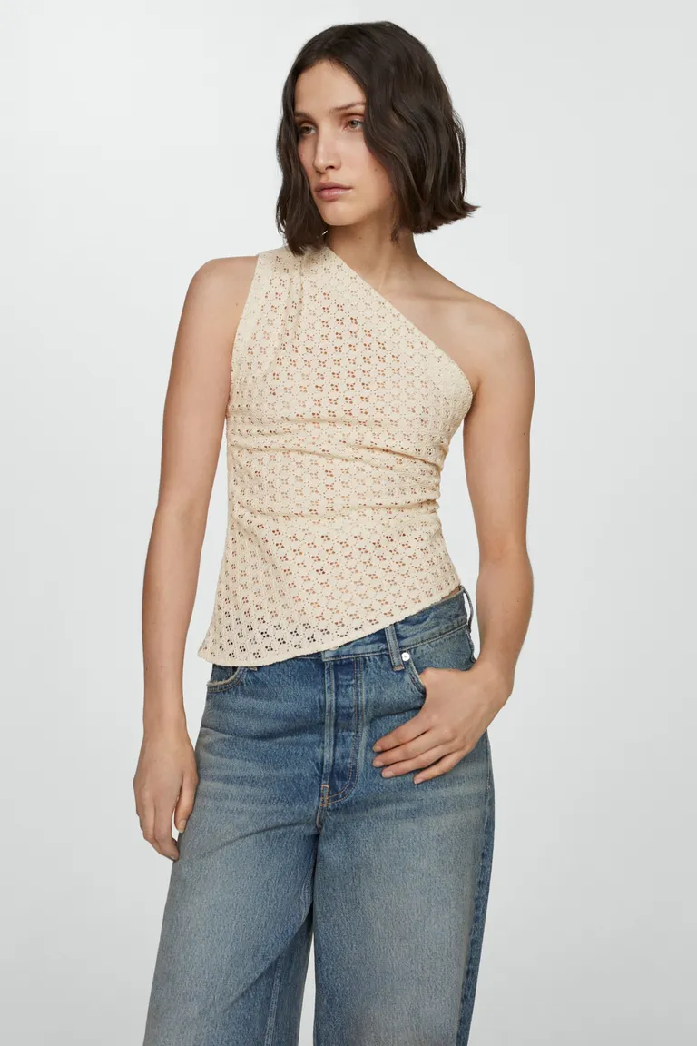 Top asimétrico calado de Mango en Tops para argentina