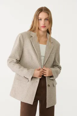 Americana pata de gallo de Stradivarius en Blazers para argentina