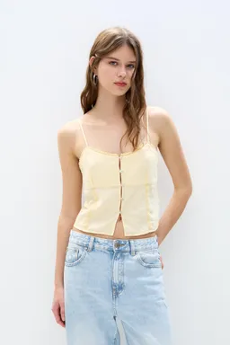 Top puntilla tirantes de Pull&Bear en Tops para argentina