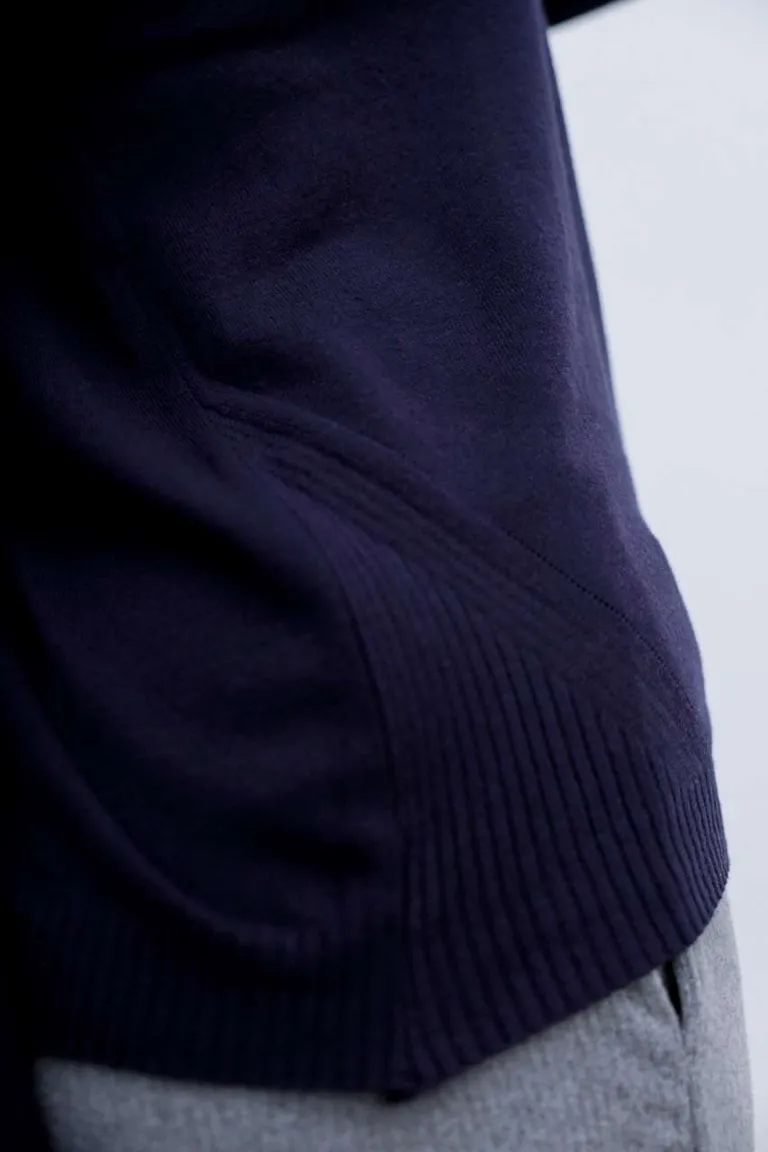 Suéter con textura de Hesed en Buzos y Sweaters para argentina