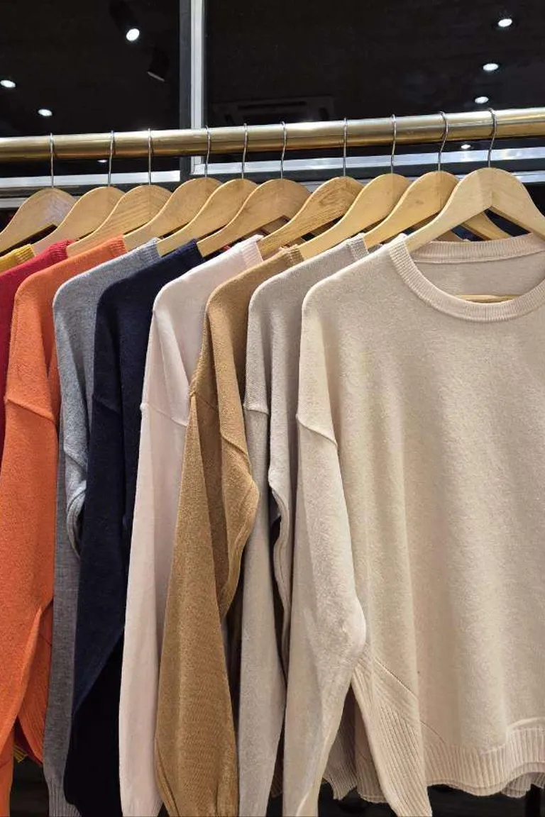 Suéter con textura de Hesed en Buzos y Sweaters para argentina