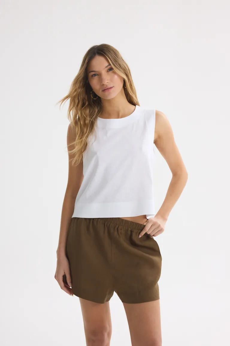 Remera básica de estilo casual y elegante para mujer de Akiabara en Remeras para argentina