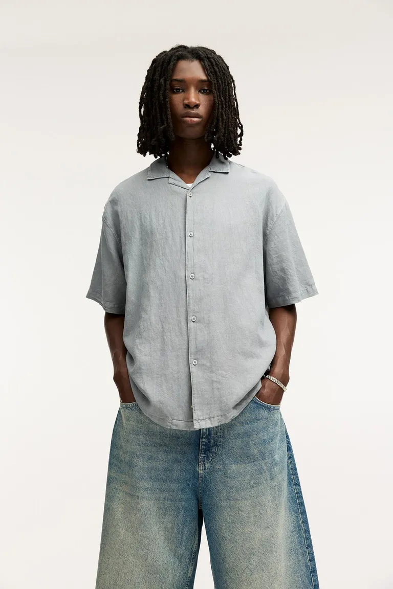 Camisa básica lino corta de Pull&Bear en Camisas para argentina