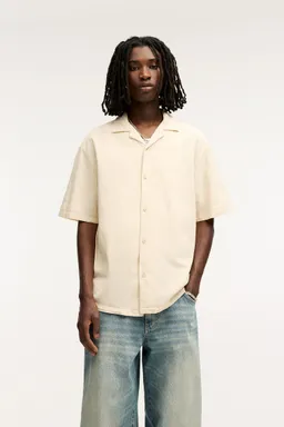 Camisa básica lino corta de Pull&Bear en Camisas para argentina