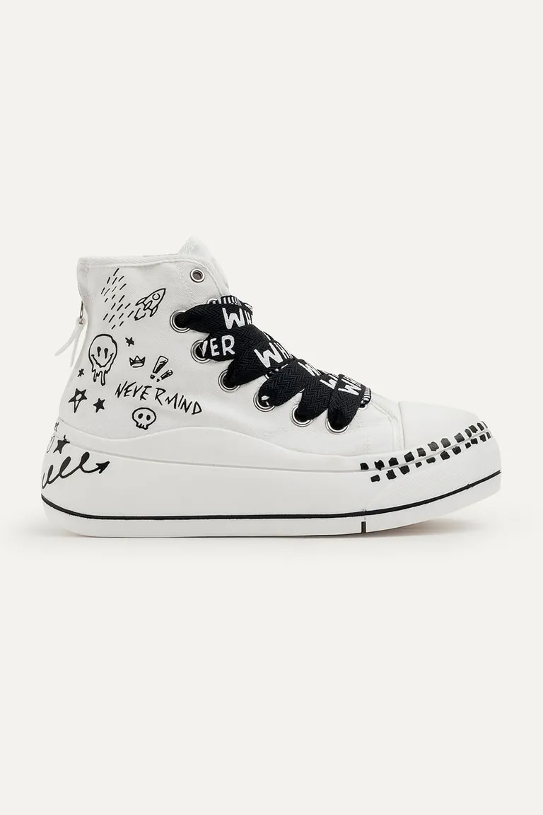 Zapatillas de loneta con diseño gráfico estampado y suela alta para un look de tendencia de 47 Street en Zapatillas para argentina