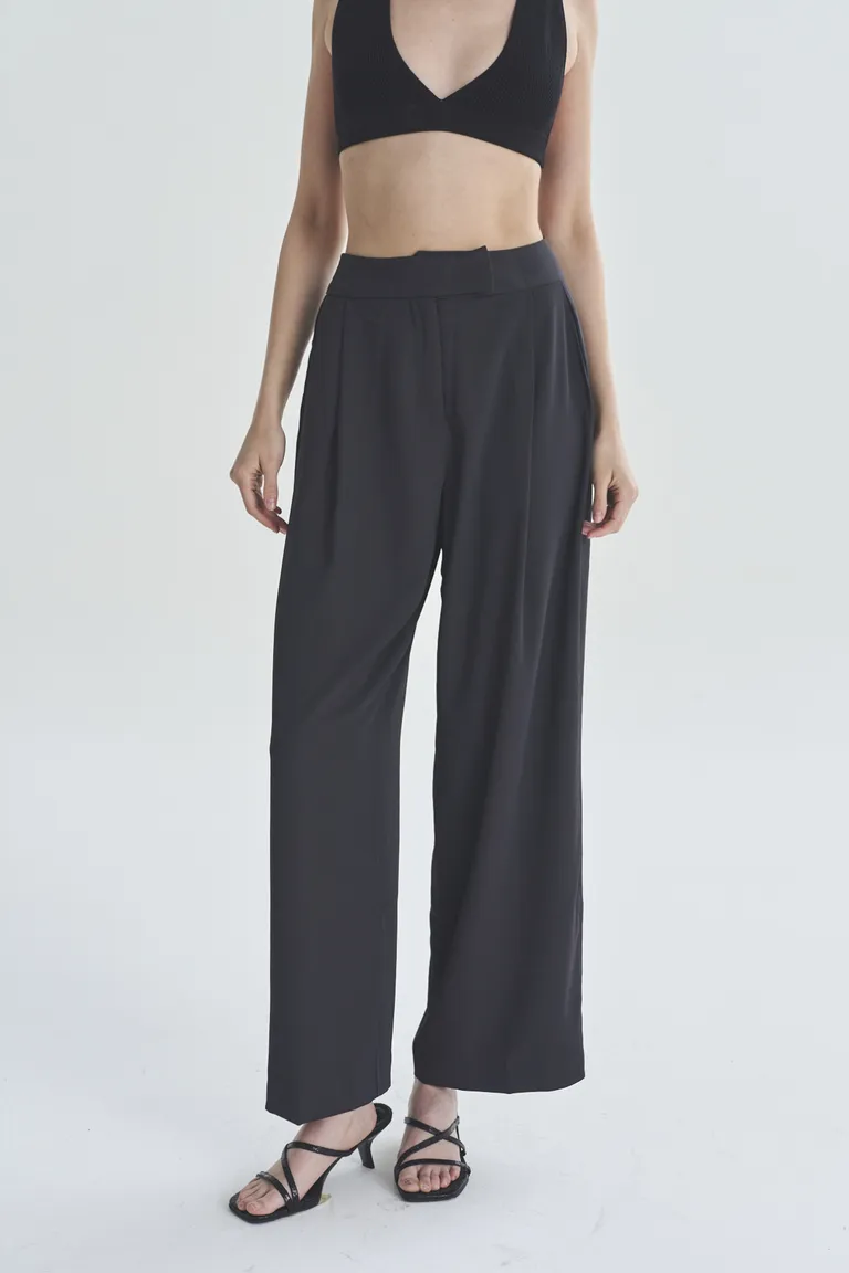 Pantalón de tiro alto de pierna ancha en color negro para mujer de Akiabara en Pantalones para argentina